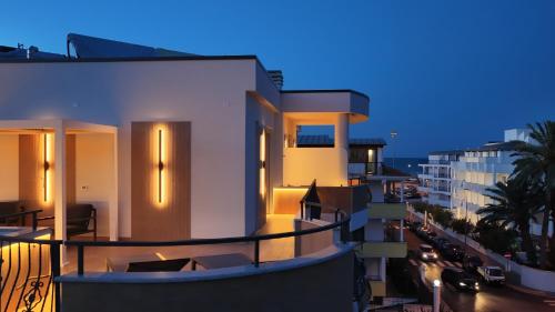 Manoli Luxury Rooms