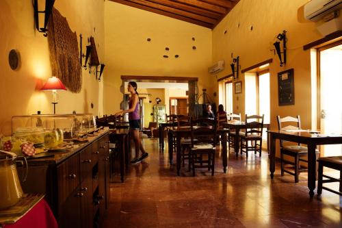 餐廳, 卡梅洛斯鄉間酒店 (Hotel Rural Casa de Los Camellos) in 阿瓜麥斯