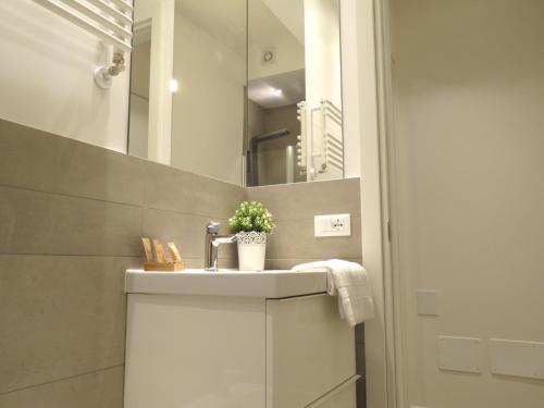8 Colonne Apartments - image 3