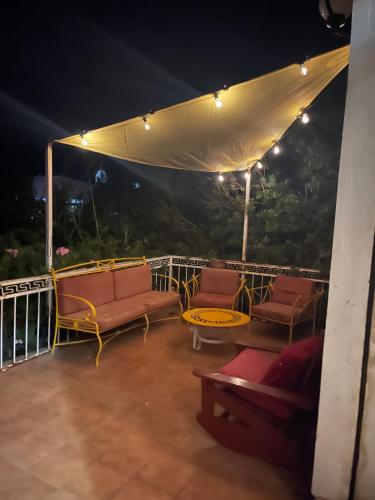 Charming chalet in บิเซอร์เต