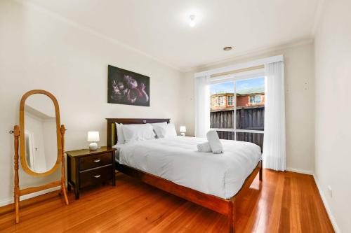 Generous Family Home Games Room Spa at Narre Warren in Berwick
