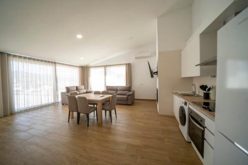 Vivienda Turística de Alojamiento Rural HIGUERAL (Vivienda Turistica de Alojamiento Rural HIGUERAL) in Seron