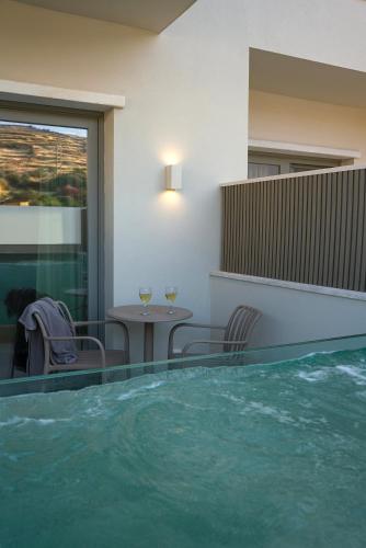 Lithos Luxury Suites Room Type - Junior Suite with Private Pool