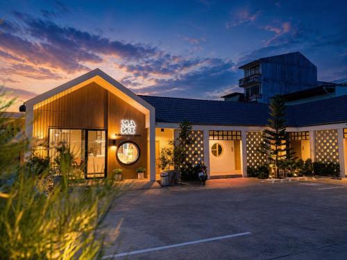 Mani Ranong Hotel - ระนอง