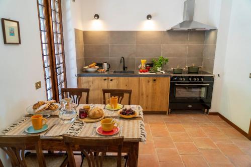 Seadmed, Villa Valle 16 with pool and hill views in Serrungarina