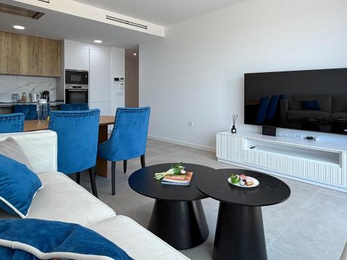 CAMPOROSSO azure apartment
