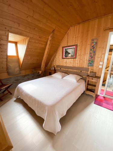 Maison chaleureuse à Mont >Vue montagne & cheminée gîte à louer Mont