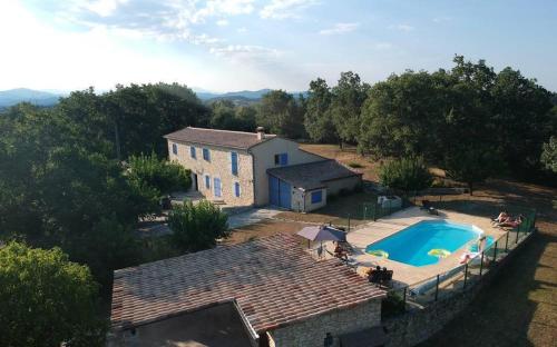 Hotelli välisilme, Villa élégante à Méjannes-lès-Alès avec piscine privée (Villa elegante a Mejannes-les-Ales avec piscine privee) in Mejannes-les-Ales