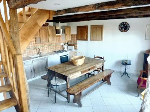 Létesítmények, Maison chaleureuse à Lalbenque avec jardin clôturé (Maison chaleureuse a Lalbenque avec jardin cloture) in Lalbenque