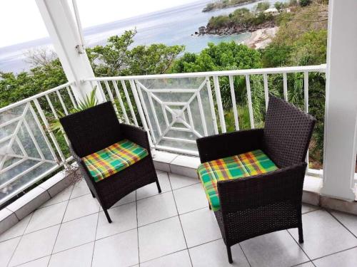Maison accueillante avec vue sur la mer a Deshaies + Terrasse in Deshaies