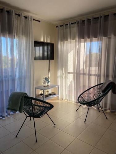Charming Vilamoura Apartment with Shared Pool - image 4