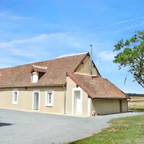 Viesnīcas āriene, Maison charmante à Levroux avec jardin et spa (Maison charmante a Levroux avec jardin et spa) in Jeu-Maloches