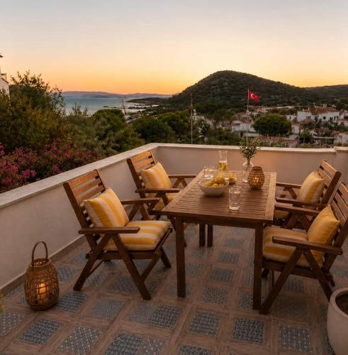 Villa with private pool and unique sea view in Çeşme, Çeşme