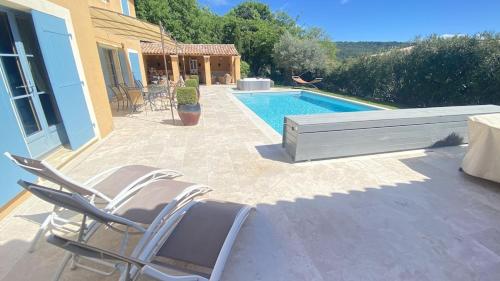 Evasion Provencale : Villa Elegante pour 10 Personnes – Villars, UT