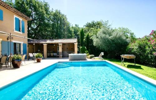 Evasion Provencale : Villa Elegante pour 10 Personnes – Villars, UT