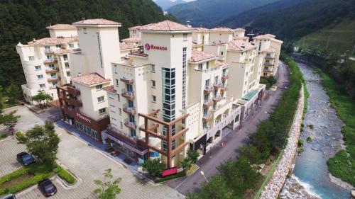 2023 라마다 태백 호텔 (Ramada Taebaek Hotel) 호텔 리뷰 및 할인 쿠폰 - 아고다 2023 라마다 태백 호텔 (Ramada Taebaek Hotel) 호텔 리뷰 및 할인 쿠폰 - 아고다