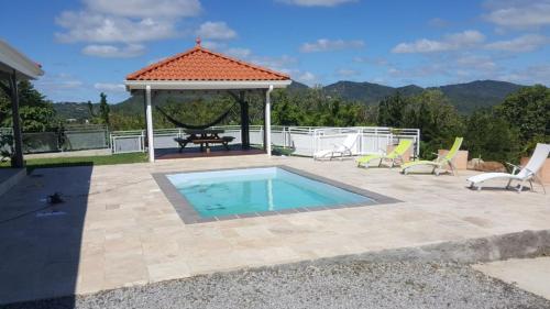 ทัศนียภาพ, Villa élégante avec piscine privée au Diamant et vue sur la mer (Villa elegante avec piscine privee au Diamant et vue sur la mer) in เลอ ยามัน