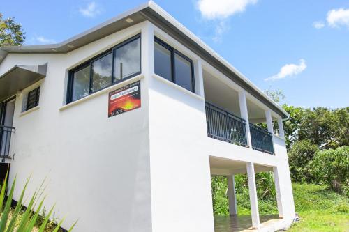 Maison confortable avec vue sur mer à Sainte-Rose + jardin