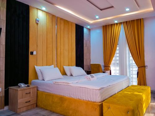Joebrown Palace Hotel & Suite