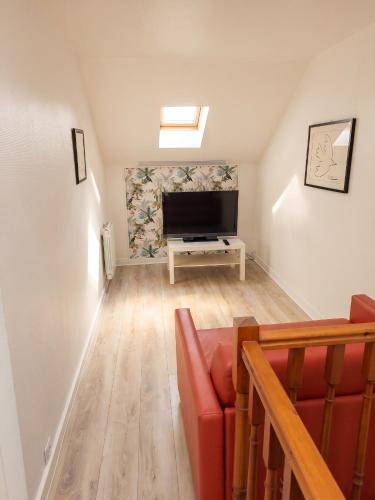 Вхід, Appartement confortable à Rosny-sous-Bois, 38m² + Vue sur la ville (Appartement confortable a Rosny-sous-Bois, 38m² + Vue sur la ville) in Росні-су-Буа