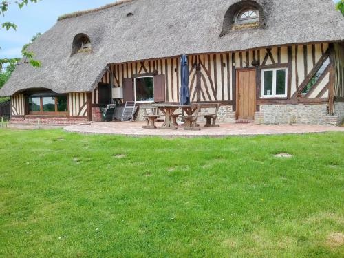 Maison familiale avec jardin à Clarbec, 120 m², jeux pour enfants gîte à louer Clarbec