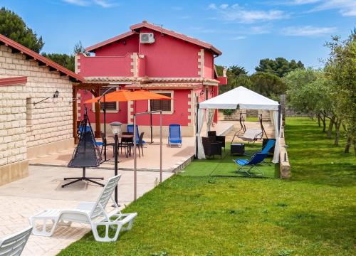 Charming Villa in Noto with Private Pool - image 4