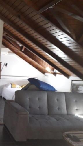 Studio cosy à Sainte-Rose, 45 m² avec balcon (Studio cosy a Sainte-Rose, 45 m² avec balcon) in ซานต์ โรเซ