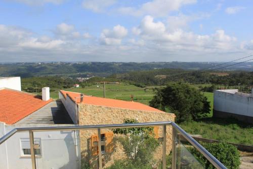 Cosy House in Nazaré with Fireplace - image 2