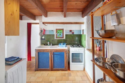 Maison Larzac Cevennes Grand Gite in Le Cros