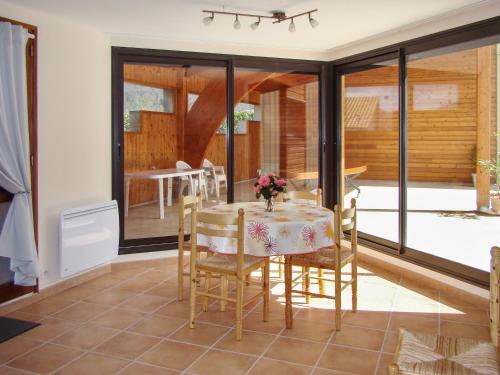 Dārzs, Appartement cosy a Fayet avec vue in Fayet (Midi-Pyrenees)