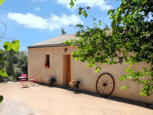 Maison charmante à Molières avec vue sur le lac gîte à louer Mirabel