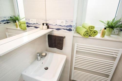 Modern Apartment in the Heart of Zagreb 57 sqm Air Conditioning - image 3