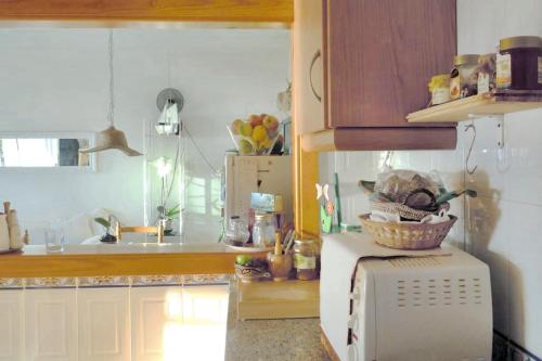 Konyha, Charming house with sea and mountain views in El Chaparral in EL Chaparral