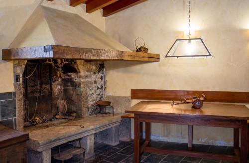 virtuve, Luxurious Villa in Outeiro - Private Pool in Moeche
