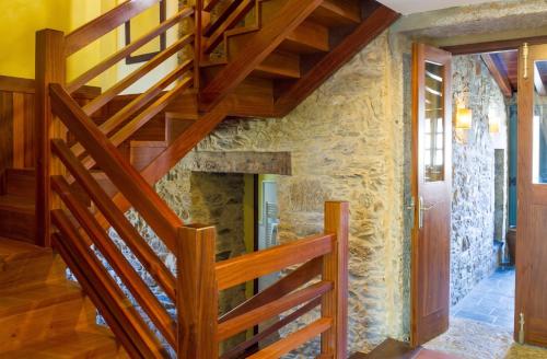 Ieeja, Luxurious Villa in Outeiro - Private Pool in Moeche