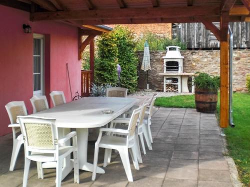 Balkons/terase, Maison charmante a Stotzheim avec jardin et terrasse in Stodzeima
