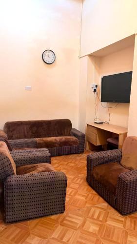 family house - image 4