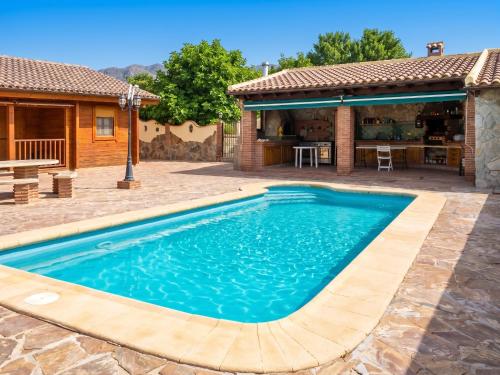 Spacious villa with pool in Coin: 300 m², mountain view - Alfarnatejo