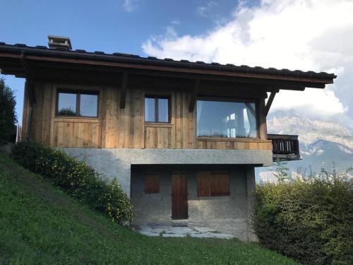 Chalet spacieux à Cordon 180 m² avec vue montagne