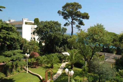 Appartement moderne à Cannes avec vue sur mer et montagne - 85 m² - image 3