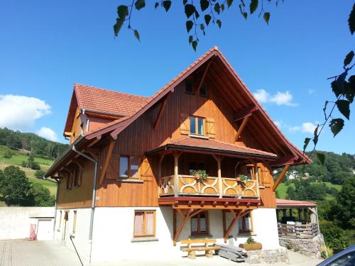 Appartement Chaleureux A Soultzeren Avec Vue Sur Montagne - Orbey