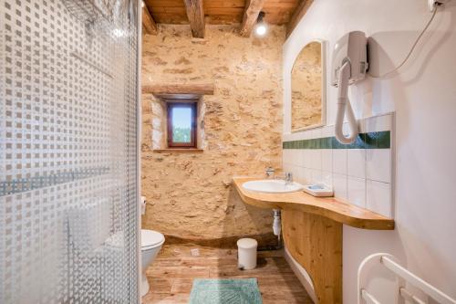 Vannas istaba, Grande maison confortable a Gavaudun in Gavaudun