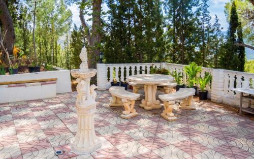 Erkély/terasz, Picturesque Villa in Chulilla with Private Pool in Chulilla