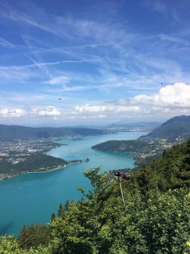 Appartement moderne à Le Grand-Bornand 70 m² avec vue montagne - image 2