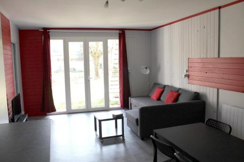 Guestroom, Maison charmante a Saint-Patrice avec jardin prive in Saint-Patrice