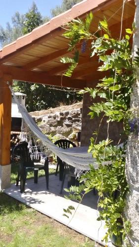 ระเบียง/ชานเรือน, Charming House in Celorico de Basto with Mountain View in เซโลริโก เด บาสโต
