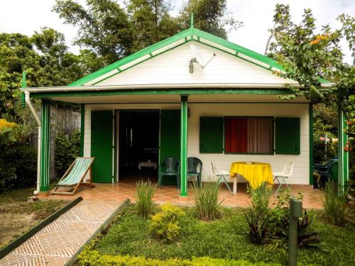 Viesnīcas āriene, Charming house with sea view in Foulpointe + Enclosed garden. in Foulpointe
