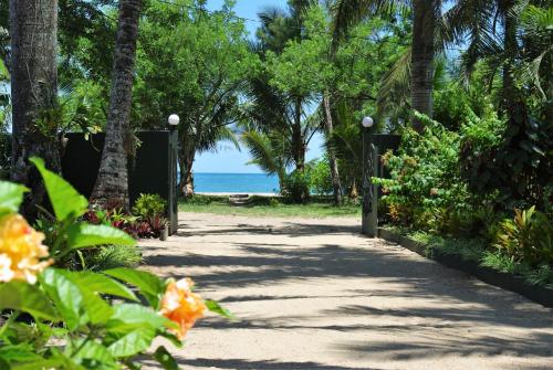 Skats, Charming house with sea view in Foulpointe + Enclosed garden. in Foulpointe