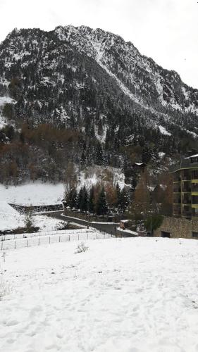 Exterior view, Modern studio in Arinsal of 40 m² with mountain view in Arinsal
