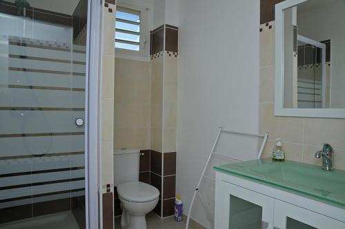 Appartement confortable aux Trois Îlets - 85 m² - Vue montagne - image 3